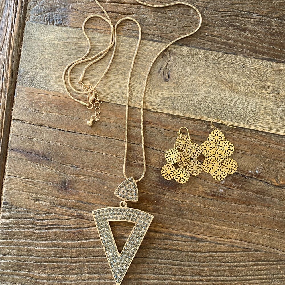 Necklace And earrings